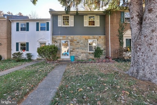 313 Rock Spring Dr SW, Leesburg, VA 20175