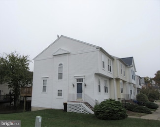 3 Creek Ln, Newark, DE 19702