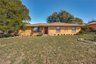 611 Woodacre Dr, Dallas, TX 75241