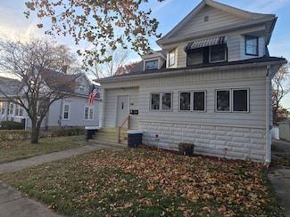 1352 Illinois Ave, Ottawa, IL 61350
