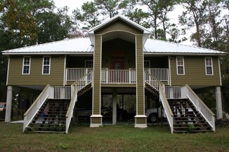 2667 Bluff Rd, Apalachicola, FL 32320