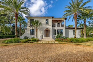 309 Hawkins Island Dr, Saint Simons Island, GA 31522