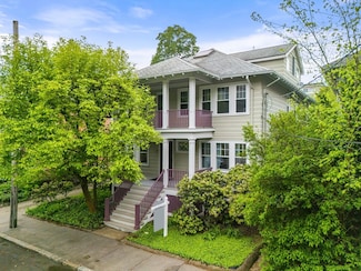 97 Stearns Rd, Brookline, MA 02446