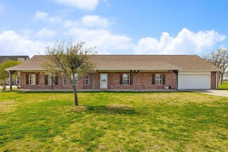 10616 Hunter Dr, Justin, TX 76247
