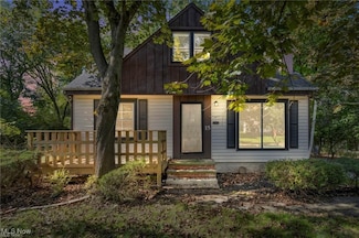 15 Cresswell Ave, Bedford, OH 44146