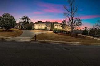 1069 Eagles Brooke Dr, Locust Grove, GA 30248