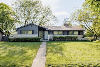 3919 Hillview Dr, Columbus, OH 43220