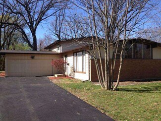 20536 Greenwood Dr, Olympia Fields, IL 60461