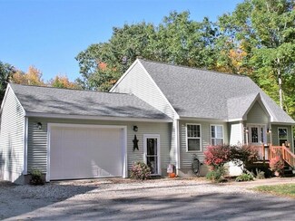13 Convene Rd, Sebago, ME 04029