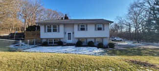 439 Maple Ave, Carpentersville, IL 60110