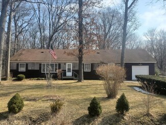 1560 S Brooks Rd, Muskegon, MI 49442