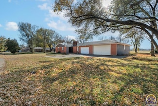 7421 NW Kiro Ct, Silver Lake, KS 66539