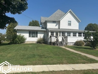 218 Center St E, Britt, IA 50423