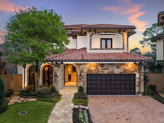 17 E Broad Oaks Dr Unit B, Houston, TX 77056