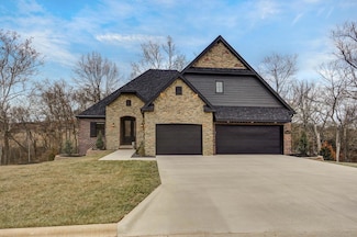 1607 E Hayloft Dr, Ozark, MO 65721