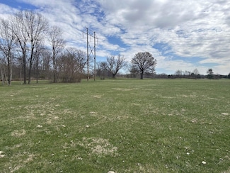 19 Golf Ln, Clinton, IN 47842