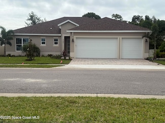 4285 Negal Cir, Melbourne, FL 32901