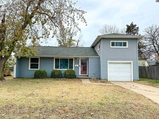 2007 N Harrison St, Hutchinson, KS 67501