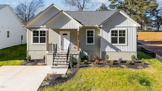 214 E College St, Franklinton, NC 27525