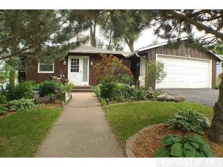 11465 Interlachen Rd, Chisago City, MN 55013
