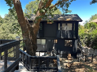 290 Davos Dr, Crestline, CA 92325