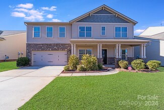 2112 Gelbray Ct, Charlotte, NC 28213