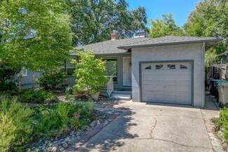 2156 Garden Ave, Redding, CA 96001