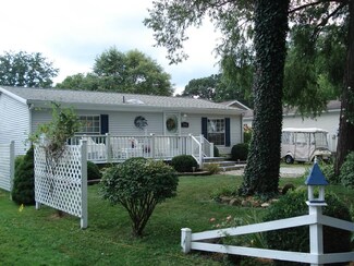 5015 E Summerholme Dr, Knox, IN 46534