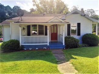 905 Manor St, Marion Center, PA 15759