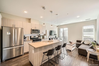 2374 S University Blvd Unit 204, Denver, CO 80210