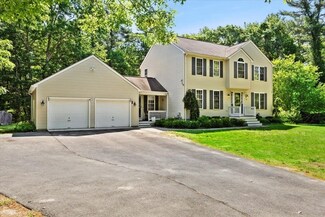 19 Nestlenook Dr, Middleboro, MA 02346