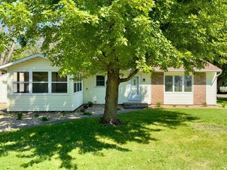 201 3rd Ave, Freeborn, MN 56032