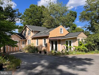 422 Ethan Allen Ave, Takoma Park, MD 20912