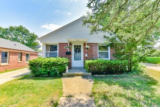 7645 W Lorraine Place, Milwaukee, WI 53222