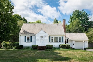 21 Ortins Rd, South Hamilton, MA 01982