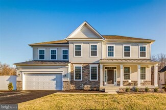 8400 Cedar Chase Dr, Clinton, MD 20735