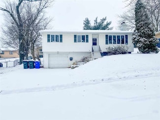 2117 Northgate Dr NE, Cedar Rapids, IA 52402