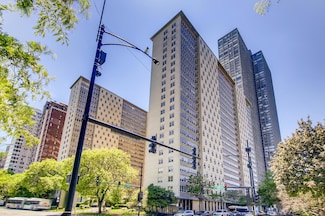 3950 N Lake Shore Dr Unit 418, Chicago, IL 60613