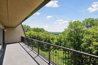 8121 34th Ave S Unit 204, Bloomington, MN 55425