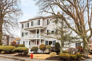 162 Willow Rd Unit 2, Nahant, MA 01908