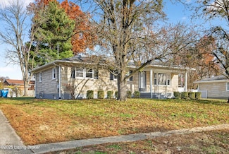 9118 Wanlou Dr, Louisville, KY 40272