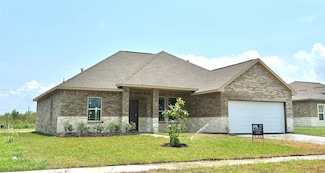 109 Opal Way, Port Lavaca, TX 77979