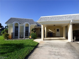 10 Regency Ct, Lehigh Acres, FL 33936