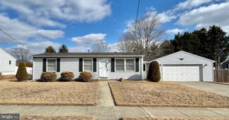 886 E 3rd St, Florence, NJ 08518