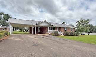 40 Horace Ln, Savannah, TN 38372
