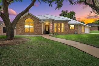 311 Neely Rd, Hewitt, TX 76643