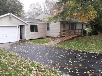 11842 Eaton Rd, Perrysburg, NY 14129