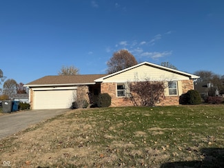 8815 Royal Meadow Dr, Indianapolis, IN 46217