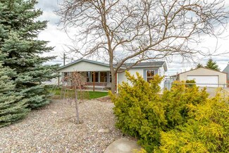 5620 N Chase Rd, Newman Lake, WA 99025
