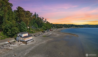 24186 Vashon Hwy SW, Vashon, WA 98070